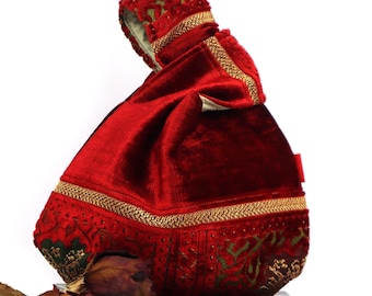 Bag with Japanese knot made of red damask fabric, women's wrist clutch for ceremonies