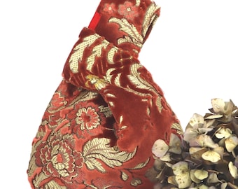 Handbag with Japanese knot in pink damask fabric, Ceremony clutch with wrist knot