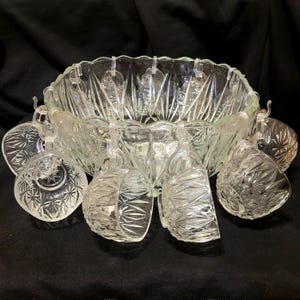 Bowle Set 12er mit Glas Tassen Viereckige Schüssel Pressglas Becher Glas Detailreich Party Dekor Schweres Glas Mid Century Geschenk Retro