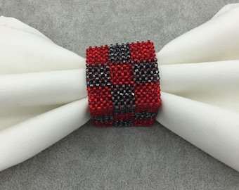 Shining Tables with Beaded Napkin Rings Set of 4