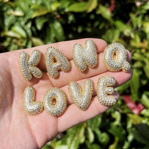 Colgante de letras CZ de burbuja de lujo, colgante inicial personalizado relleno de oro de 18 quilates, collar de letras del alfabeto pavimentado con circonita cúbica, regalo para ella