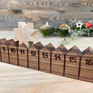 Adventskalender Holzleiste mit Stern graviert, Nussbaum Bild 1