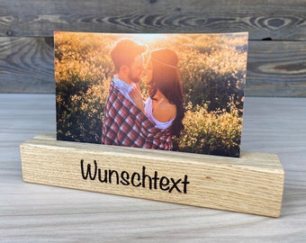 personalisierte Fotoleiste "Wunschtext" - aus Eichenholz, Bilderleiste, Kartenhalter, Bilderrahmen, Geschenk, Geburtstag, Erinnerung