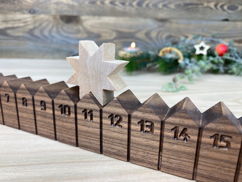 Adventskalender Holzleiste mit Stern graviert, Nussbaum Bild 3