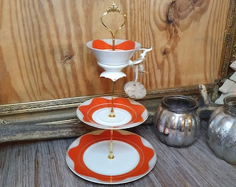 Etagere Porzellan Vintage dreistöckig orange 70er mit goldenem Rand und goldenen Stangen - Servierplatten - Serviertablett