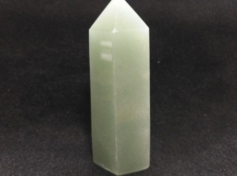 High Qualityl Green Aventurine Point Crystal Balance Meditation Stone for gifts