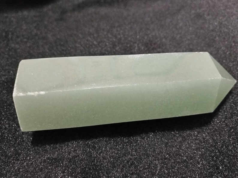 High Qualityl Green Aventurine Point Crystal Balance Meditation Stone for gifts