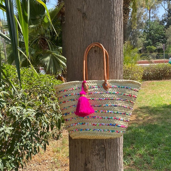Basket woven palm leaf decorated with sequins, basket,bag,beachbag،Basket,panier,picnic bag,sac de plage,beach bag, basket,