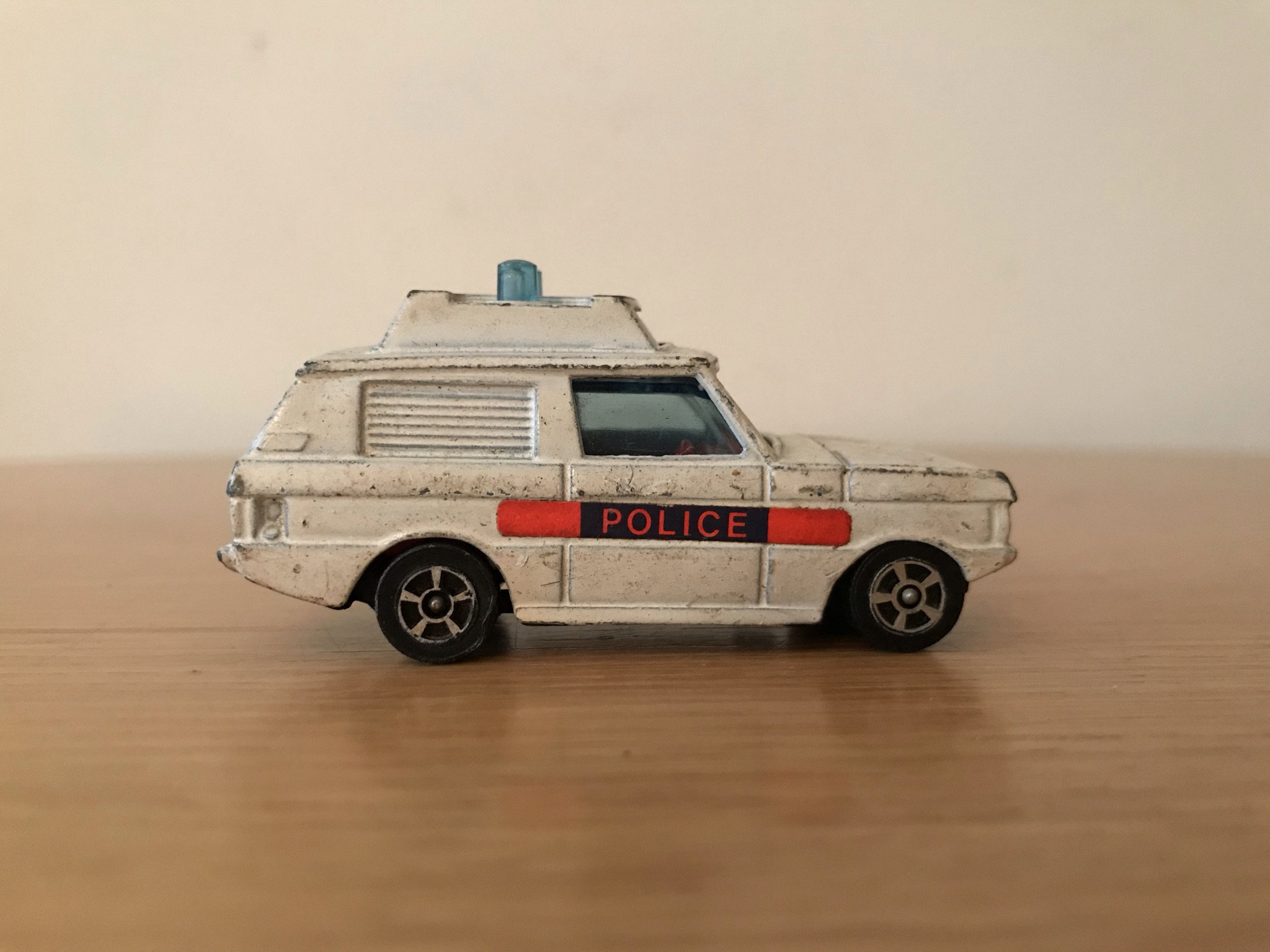 Corgi Junior 2523 - Porsche 911 Police + Hélicoptère Bleu - Neuf