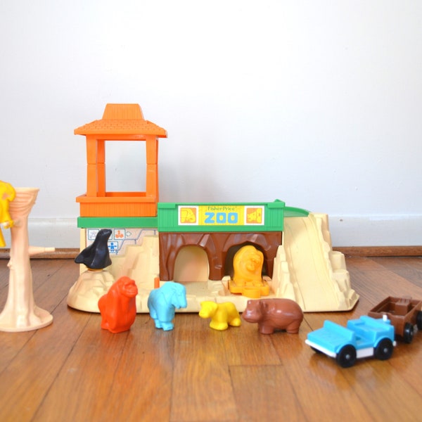 Fisher Price Zoo Little People Playset