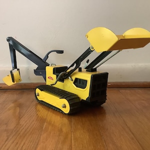 Excavadora-cargadora Tonka T-6