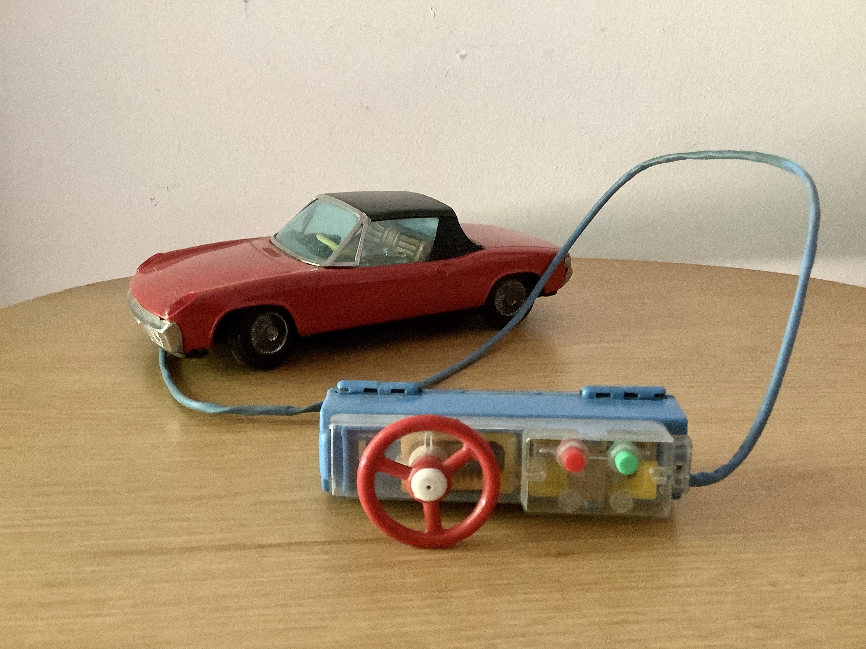 上質風合い 旧バンダイ【ロータス エラン赤 日焼有】tin toy car
