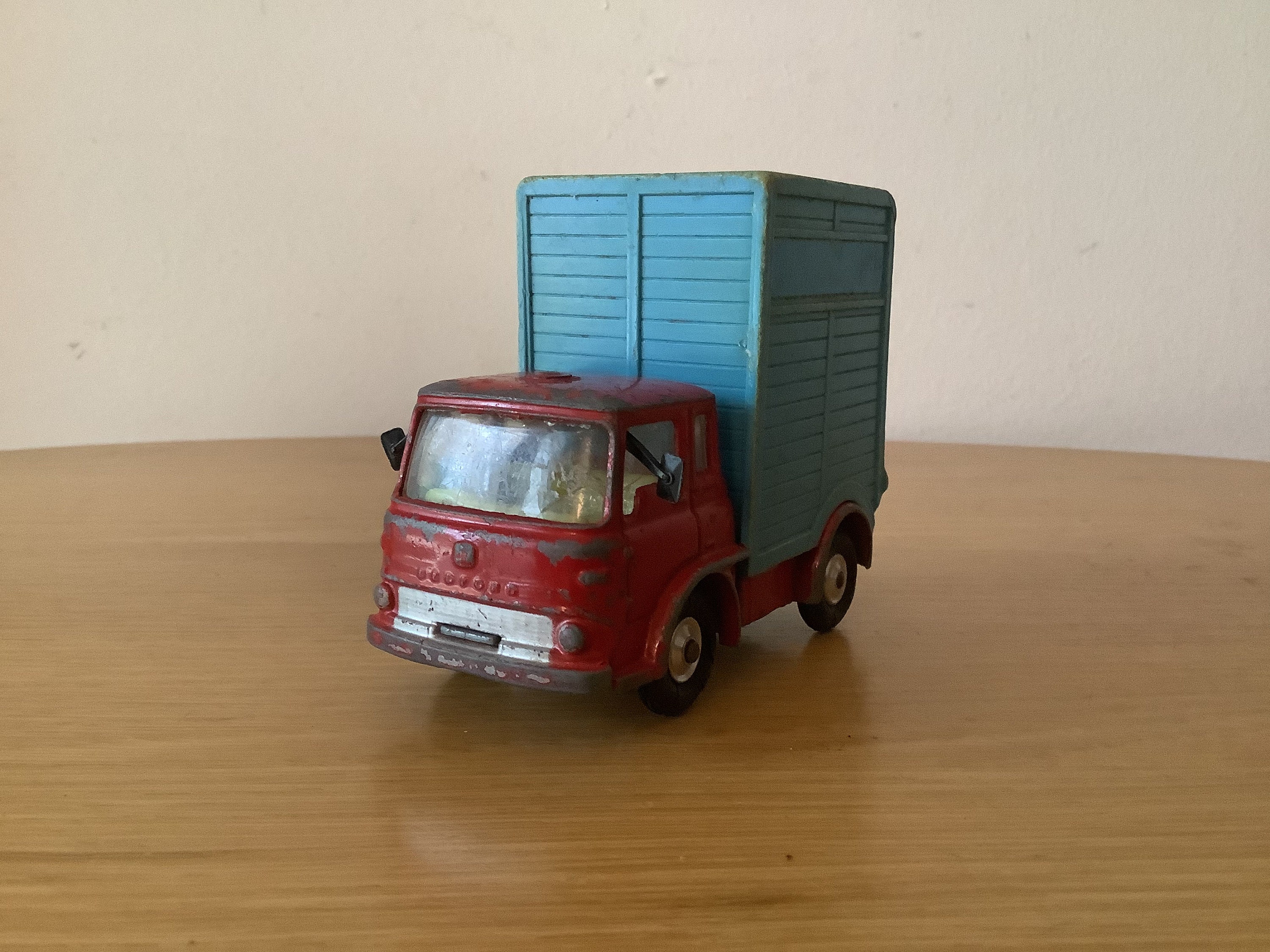 Camion Miniature Bedford Tractor Unit Mobilgas Vintage Par Corgi Toys - Réf. A-43