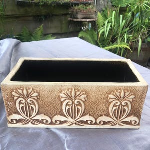 Bretby 1910 ceramic glazed Art Nouveau planter 27cm x 13cm x 10cm cream good condition