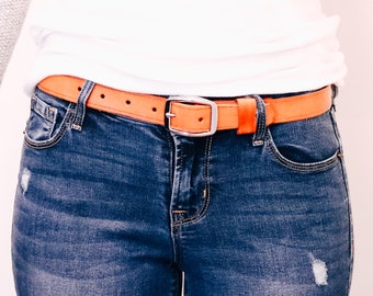 High Quality women or mens leather belt, Comes in 5 different colors,