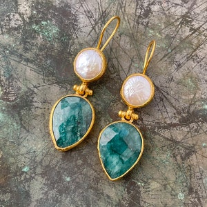 Emerald and Pearl Earrings, Ottoman Earrings, Gold plated brass, Ottoman style, gemstone earrings,Dangle earrings, Drop earrings,