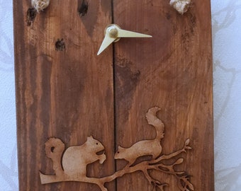 Reclaimed Pallet Wood Squirrels in a Tree Wall Clock