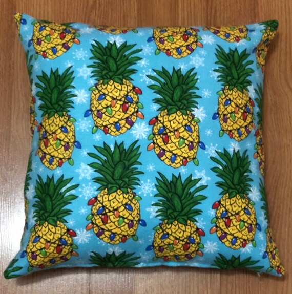 Holiday Pineapple Print Pillow Cover