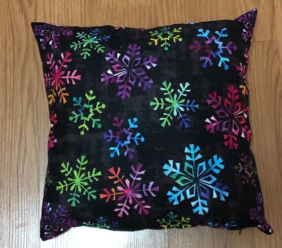 Multicolored Snowflake Print Pillow Cover