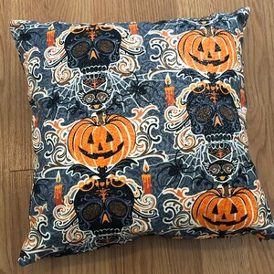 Pumpkin and Skull Print Decorative Pillow Cover