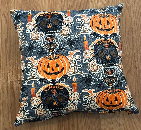 Pumpkin and Skull Print Decorative Pillow Cover