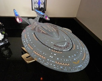 Handmade Star Trek USS Enterprise 1701E First Contact model prop ship, scale 1/1400 assembled lighted