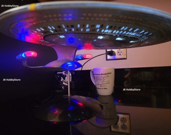 Star Trek: The Next Generation USS Enterprise NCC-1701-D 1/1400 Scale Set Prop Replica Model with lights built ready to display