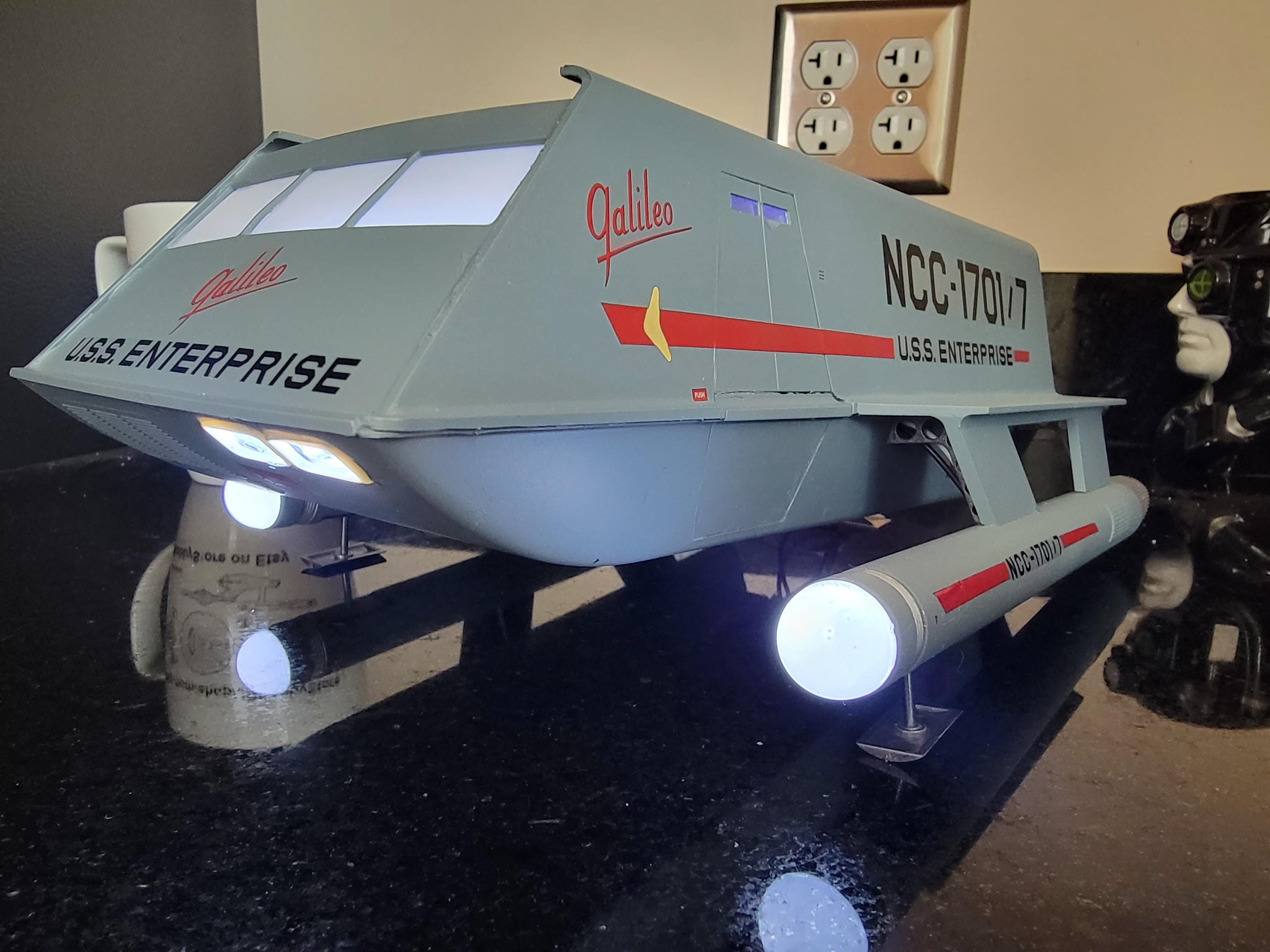 Handmade Star Trek TOS Galileo Shuttlecraft, 1:32 Scale Lighted