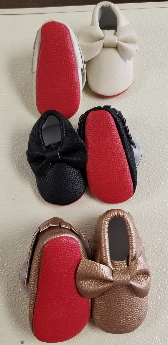 baby shoes with name on bottom