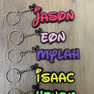 Llavero de nombre estilo Disney, cartas de Disney, nombre personalizado, nombre personalizado, mochila escolar de San Valentín, relleno de fiesta, regalo de mamá, etiqueta con nombre de Navidad