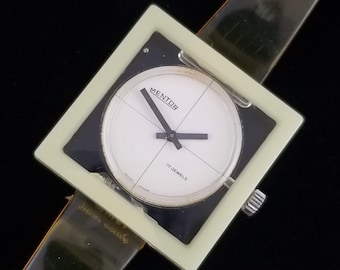 Mentor von Bader LTD. 17 Juwel Mid-Century Lucite Uhr