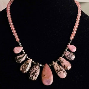 Pink Rhodonite Pendant Necklace with Rose Quartz Beads, Handmade, Gemstone Collar Necklace, Bohemian Jewelry for Women, Semiprecious Stone