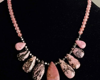 Pink Rhodonite Pendant Necklace with Rose Quartz Beads, Handmade, Gemstone Collar Necklace, Bohemian Jewelry for Women, Semiprecious Stone