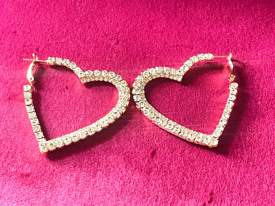 Orecchini a forma di cuore con strass dorati da 2, orecchini in oro per donna, orecchini pendenti a forma di cuore - Italia