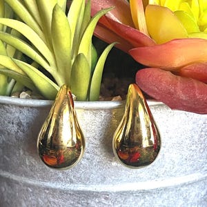 14KT Gold Plated Small Teardrop Earrings, High Quality Waterdrop Earrings, Statement Earrings, 1 inch long Earrings