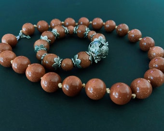 Set di collana e bracciale con perline annodate in pietra d'oro rosso, gioielli fatti a mano per le donne, girocollo, braccialetto elasticizzato, set di pietre preziose da 2 pezzi, set regalo