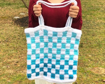 Blue and White Gradient Checkered Tote Bag: Ombre Stylish Trendy Checkerboard Modern Shoulder Bag