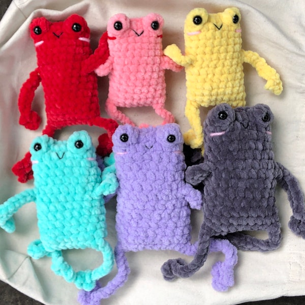 Leggy Frog Crocheted Amigurumi Plushie Animal Crossing Cute Long Legs Plush Decor Cottagecore Emo Punk Angry Chenille Squishy Amphibian Forg