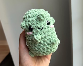 Peluche de Pickle de apoyo emocional tejido a crochet - Amigurumi hecho a mano