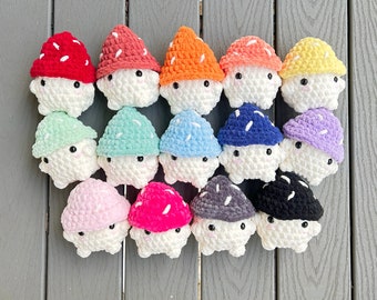 Peluche de amigurumi de champiñón de ganchillo, animal de peluche mini cottagecore, hada, duende, plantas al aire libre, hongos, niño regordete