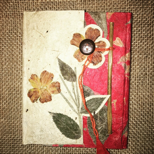 Carnet de notes en papier fait main : fleur naturelle