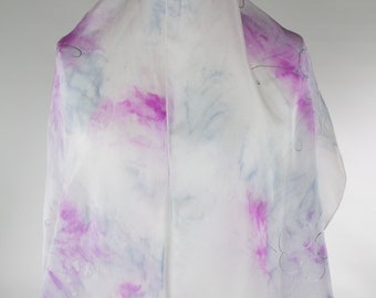 Écharpe violette grise, écharpe en soie grise, écharpe en soie violette, écharpe teinte à la main, écharpe en soie, écharpe faite à la main, écharpe légère, cadeau de Noël pour elle
