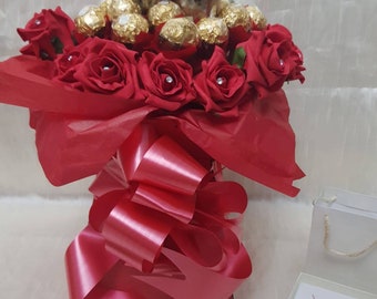 Luxury Ferrero Rocher Bouquet and I love you Necklace - Sweet Gift Hamper