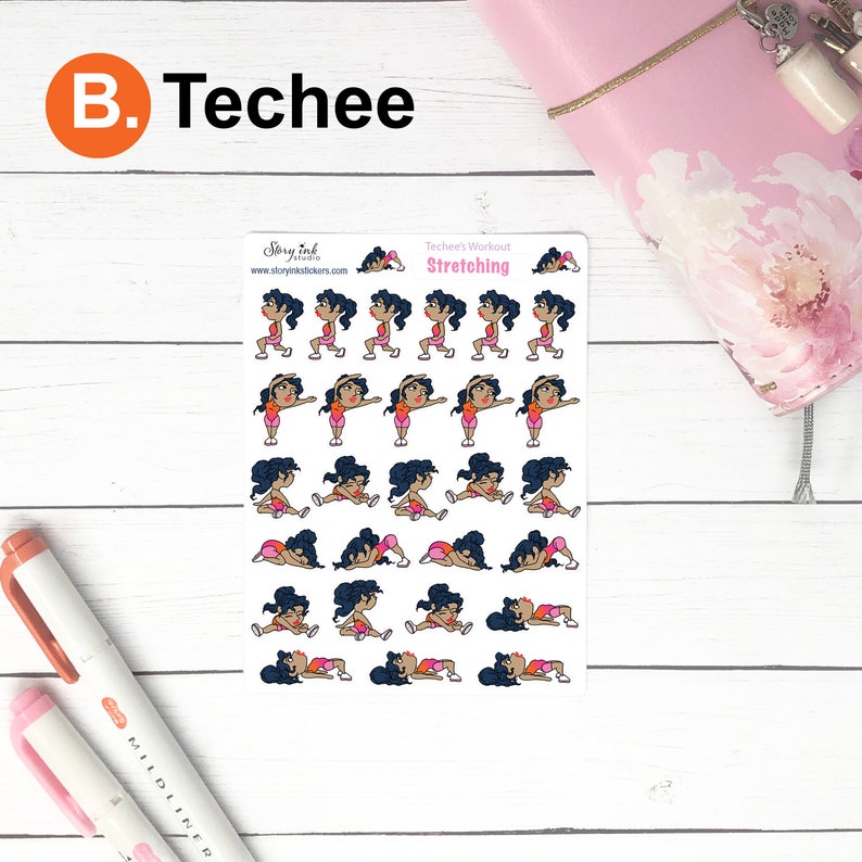 Pu&ograve; includere: Un foglio di adesivi raffiguranti una donna dei cartoni animati in varie pose di stretching. Gli adesivi sono etichettati "Teechee's Workout Stretching" e includono il testo "Story Ink Studio". Gli adesivi sono su sfondo bianco.