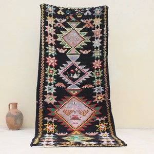 Alfombra de lana marroquí vintage, alfombra negra hermosa, alfombra de corredor Boujaad, alfombra auténtica bereber, corredor 9x5 imagen 1