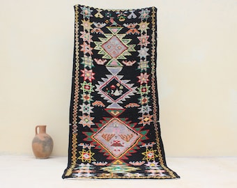 tapis de laine marocaine vintage, beau tapis noir, tapis de coureur Boujaad, tapis authentique berbère, coureur 9x5