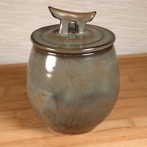 Jar with Lid ( 12 oz, 354 ml ), Ceramic Handmade Stoneware Pottery #51071