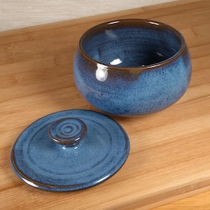 Small Jar with Lid, ( 8 oz, 236 ml ), Ceramic Handmade Stoneware Pottery #51074