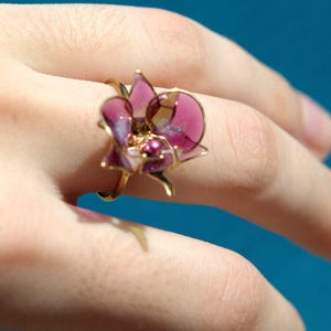 ORCHIDEE Blume Harz RING Draht Blumen Schmuck. Orchidee Blume Ring handgemachte Schmuck. Harz Blumen Ring Epoxy Resin Art. Geschenk für sie