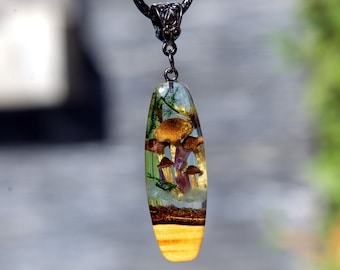 Mushroom Terrarium Necklace – Handmade Botanical Jewelry - Resin Art Gift for Nature Lovers